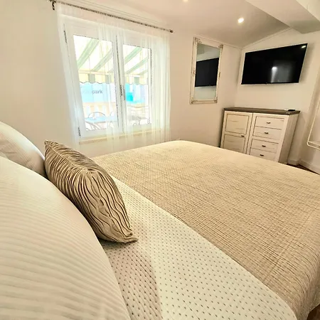 Apartman Premeru A6 *