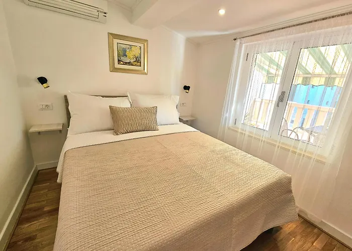 Daire Premeru A6 Makarska